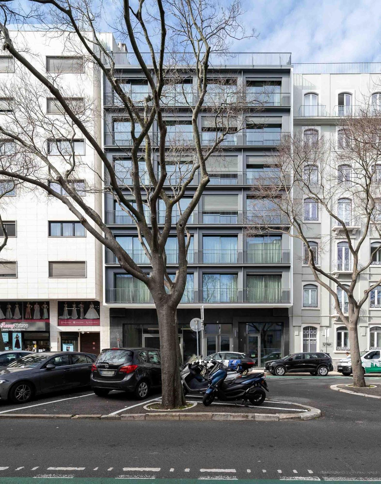 Apartment Limehome Defensores De Chaves Lissabon