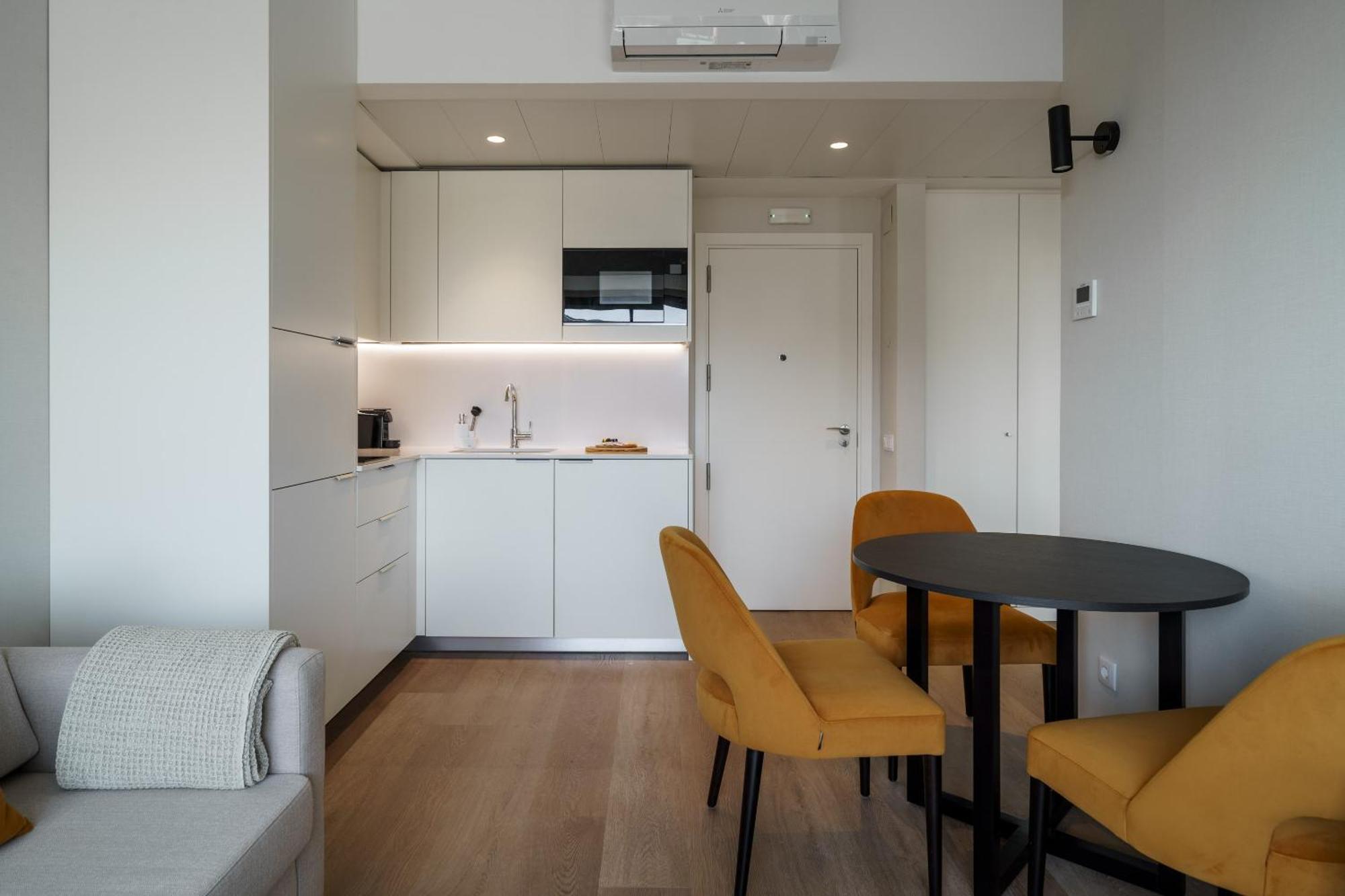 Apartment Limehome Defensores De Chaves *