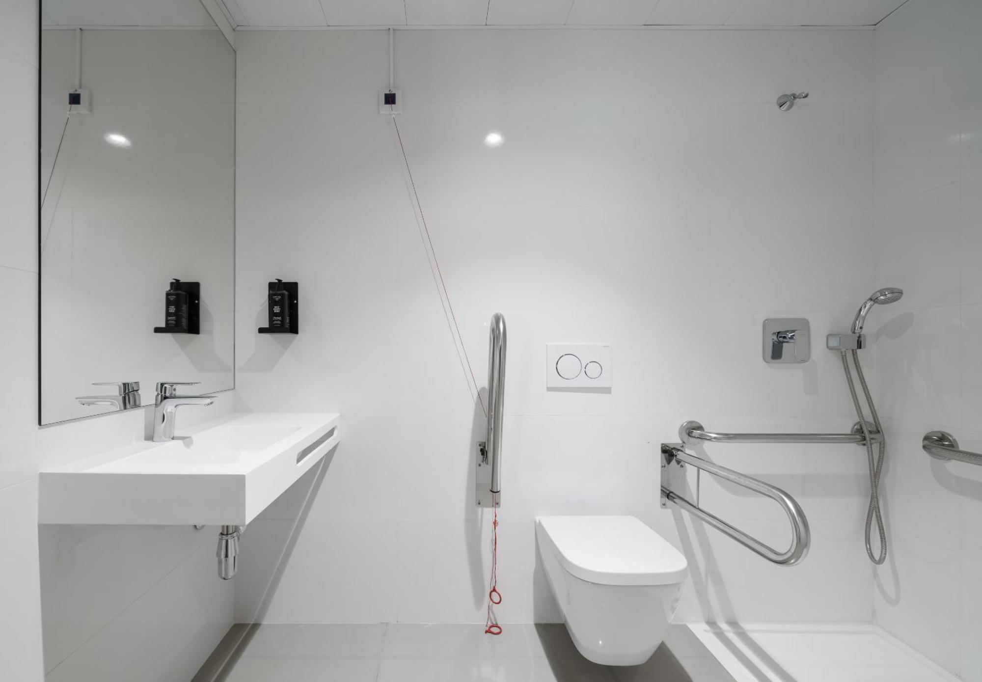 Apartment Limehome Defensores De Chaves Lissabon