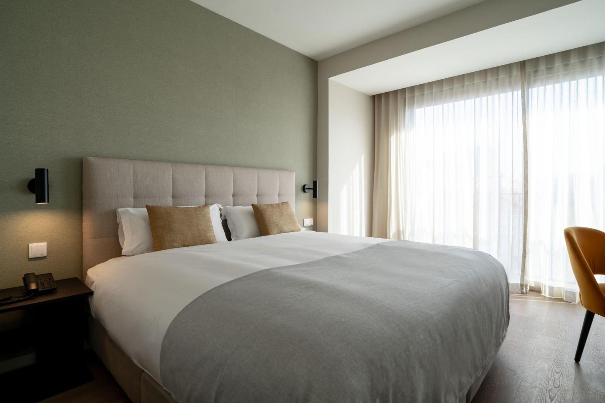 Apartment Limehome Defensores De Chaves *