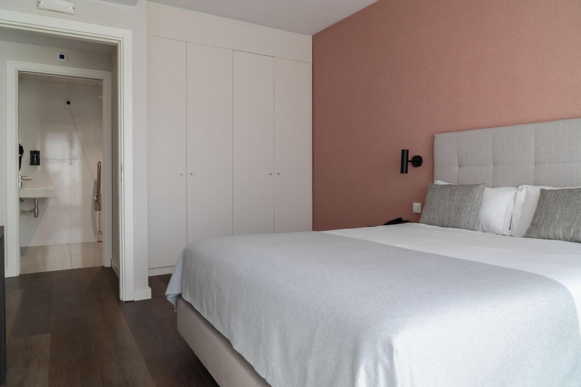 Apartment Limehome Defensores De Chaves *