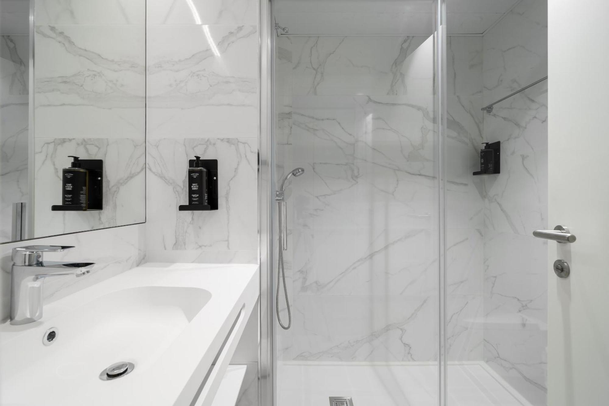Limehome Defensores De Chaves Apartment Lissabon