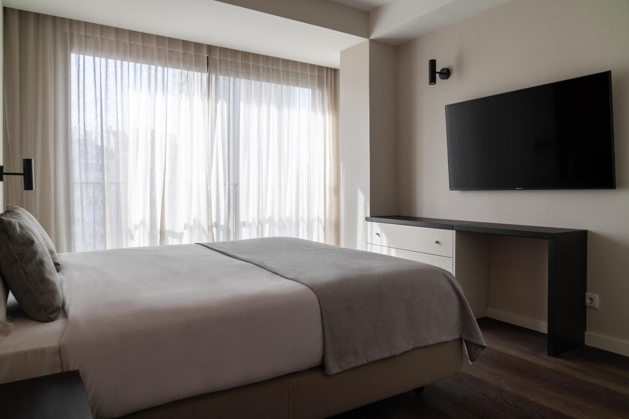 Limehome Defensores De Chaves Apartment